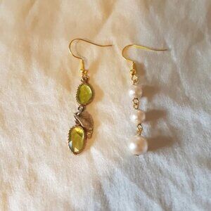Mixed peridot  and pearl drop dangle earrings